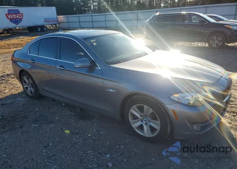 2013 BMW 528 Xi z USA, uszkodzony, nr VIN WBAXH5C50DDW16224